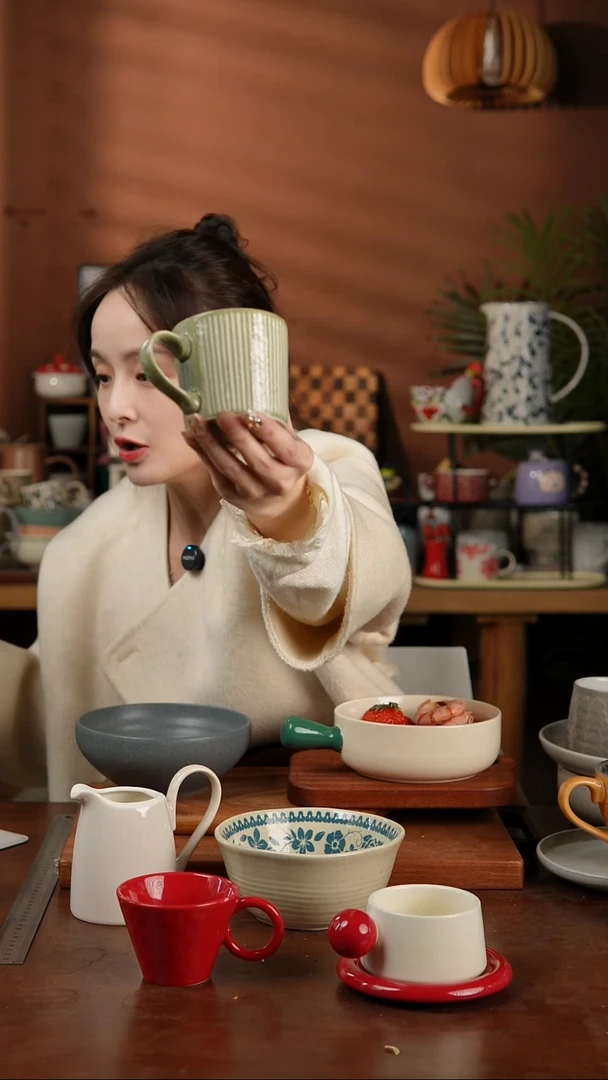 【闪购商品】碗绿色竖条杯 微瑕凑满20发货