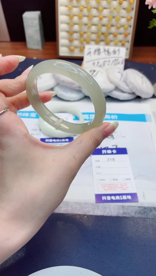 未镶嵌手镯石英质玉318-东陵玉-圈口62