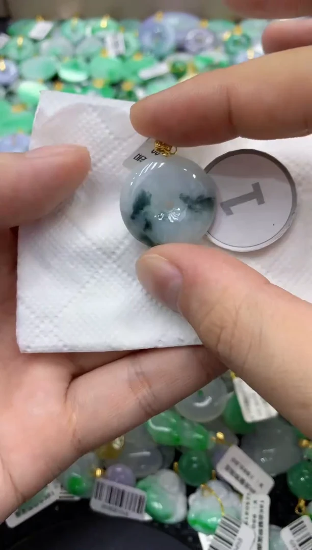 颈饰未镶嵌翡翠天然缅甸翡翠A货