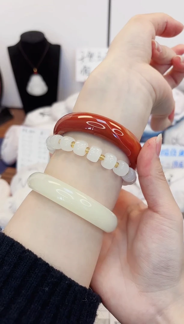 【闪购商品】石英质玉手镯未镶嵌241-玛瑙圈口59