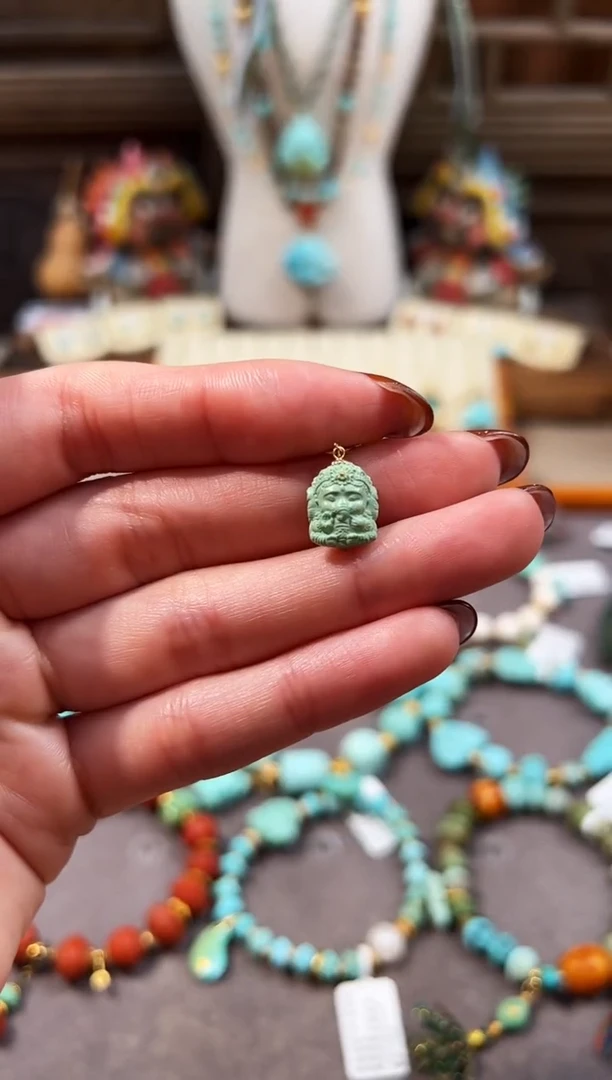 18K金镶嵌绿松石提溜象神