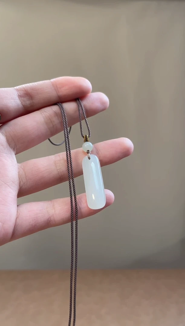 吊坠(不含链)未镶嵌和田玉和田玉水滴吊坠