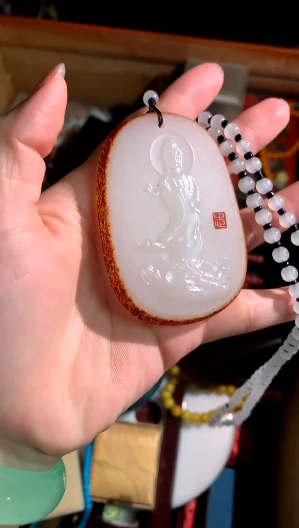 颈饰未镶嵌和田玉（子料）润玉潭精品专属摆件