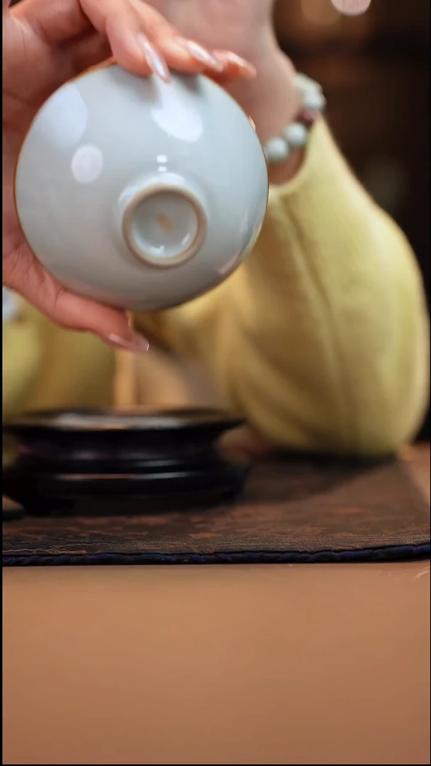 福利价 气窑 月影白梅花鸡心杯 惜缘底款