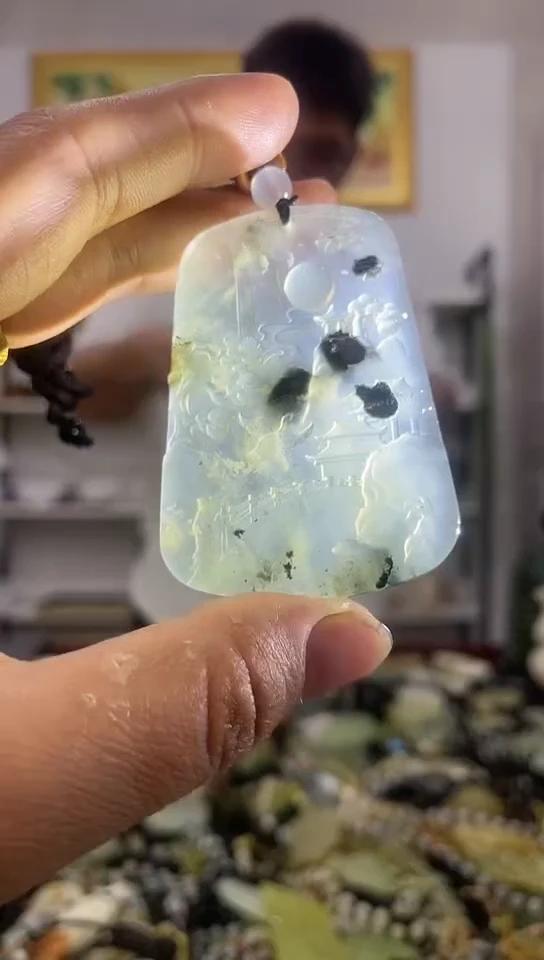 岫玉未镶嵌挂件