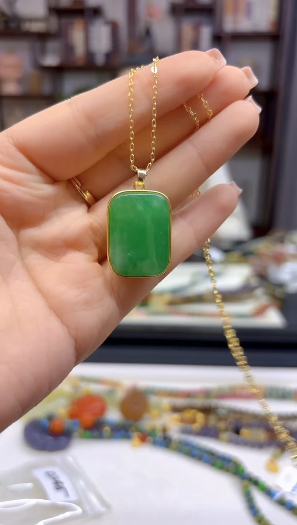 【闪购商品】翡翠吊坠(赠链)银S925镀金镶嵌D245