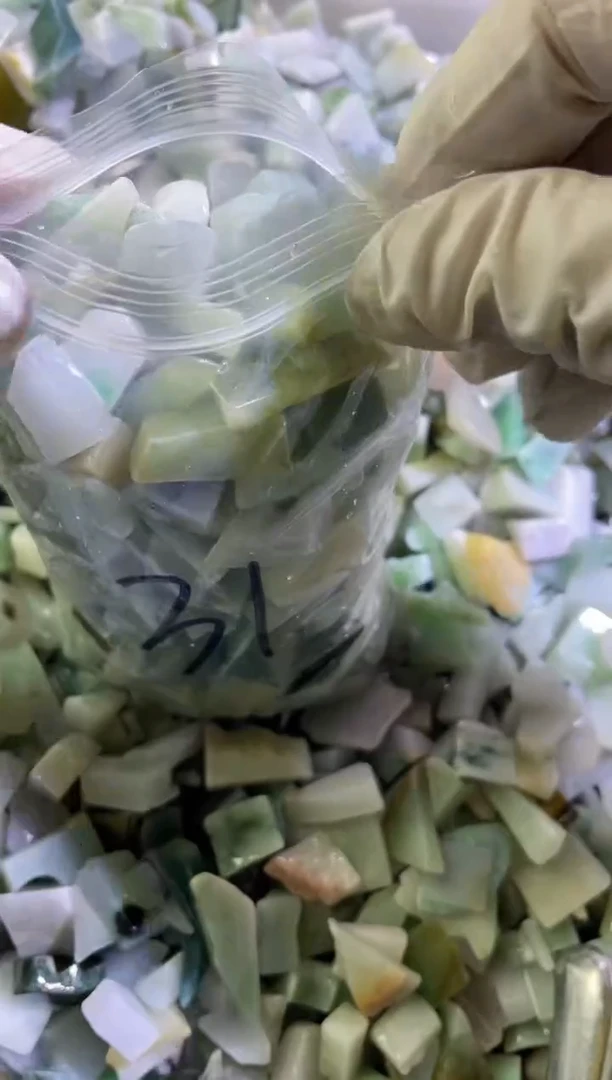 【闪购商品】翡翠颈饰未镶嵌天然翡翠小号500克31