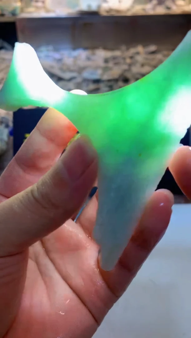 翡翠未镶嵌颈饰0朱0翡翠珠宝845