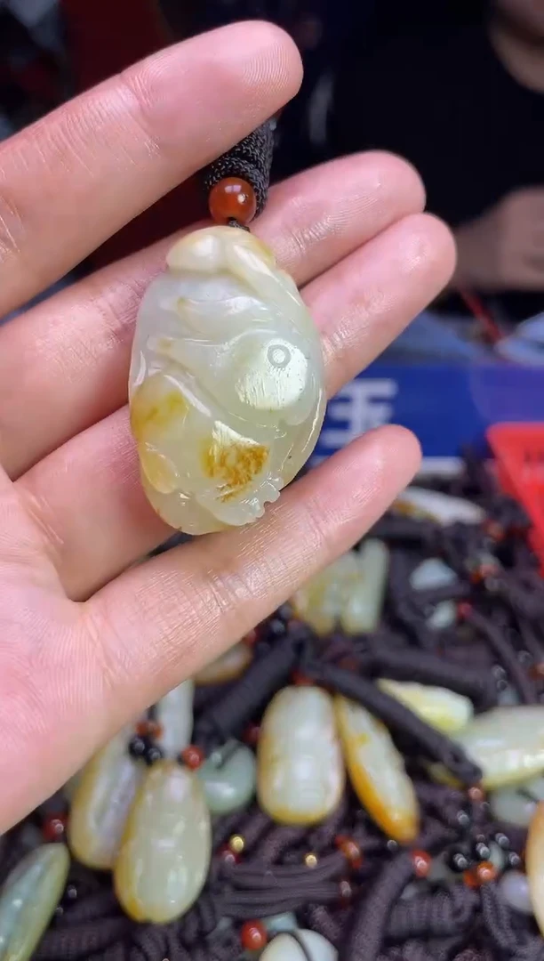 未镶嵌和田玉挂件1