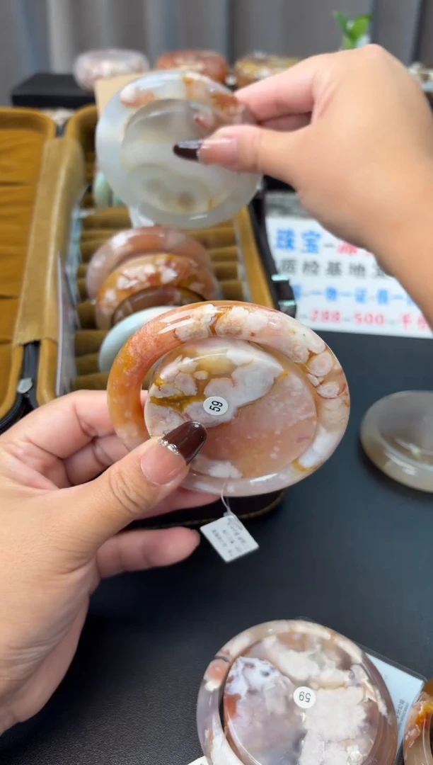 未镶嵌手镯石英质玉（60圈口）赠送镯心