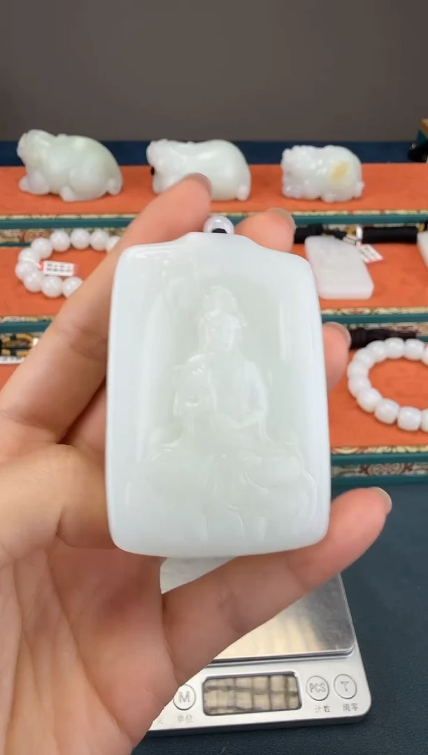 颈饰未镶嵌和田玉1