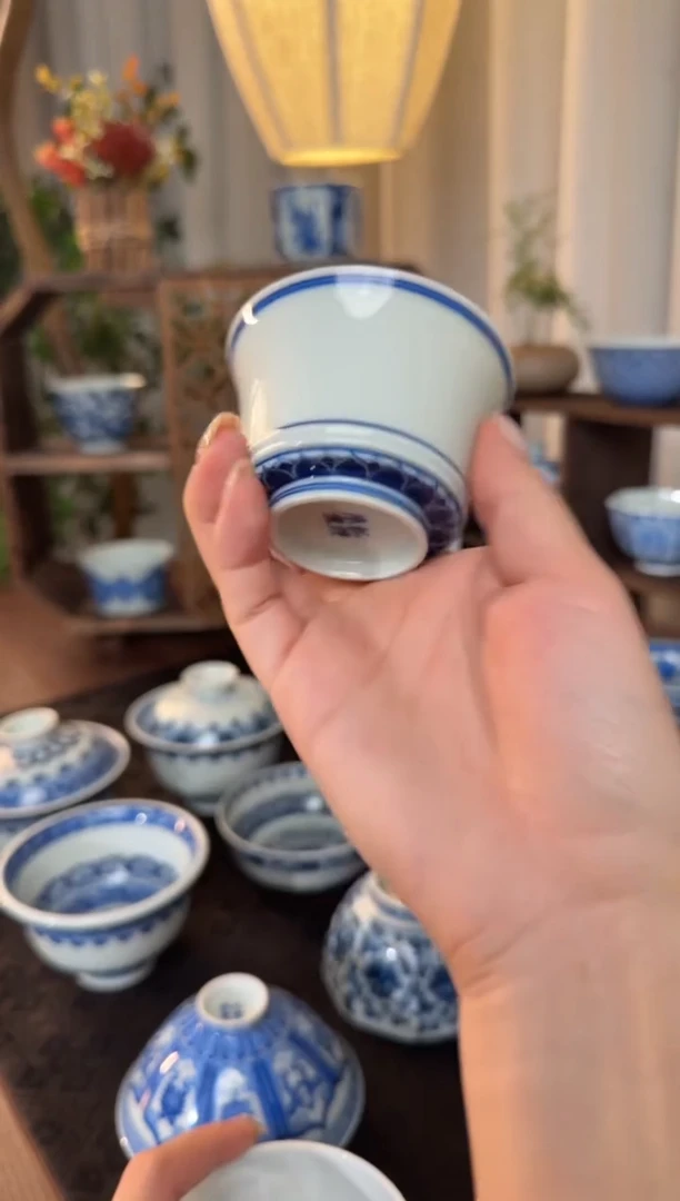 杯子瓷三兔共耳马蹄杯60cc