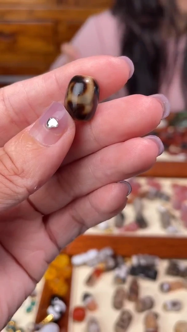 玛瑙/玉髓颈饰未镶嵌117度母