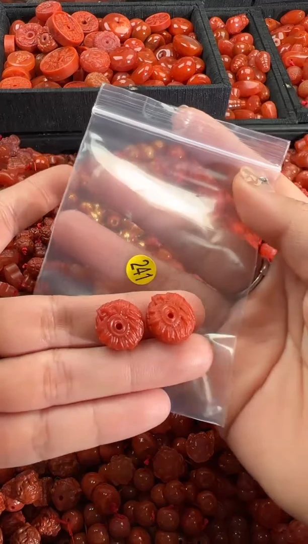 【闪购商品】南红玛瑙颈饰未镶嵌1