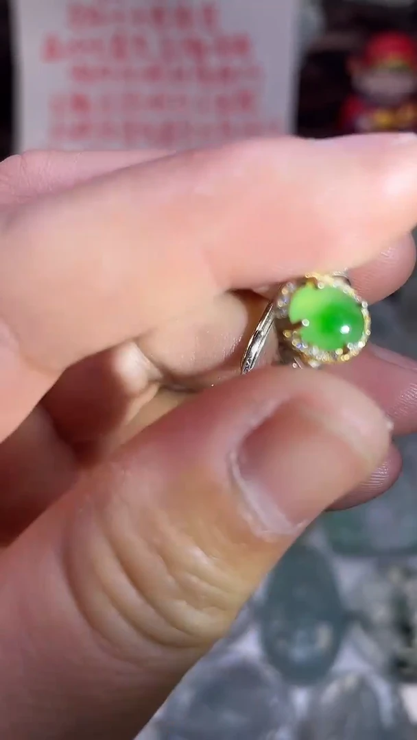 颈饰银S925镶嵌翡翠戒