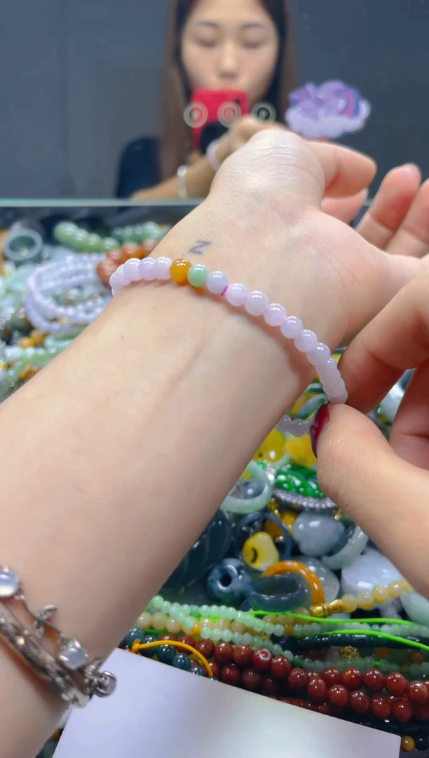 颈饰未镶嵌翡翠5MM/F/翡翠A货，一件也是批发价