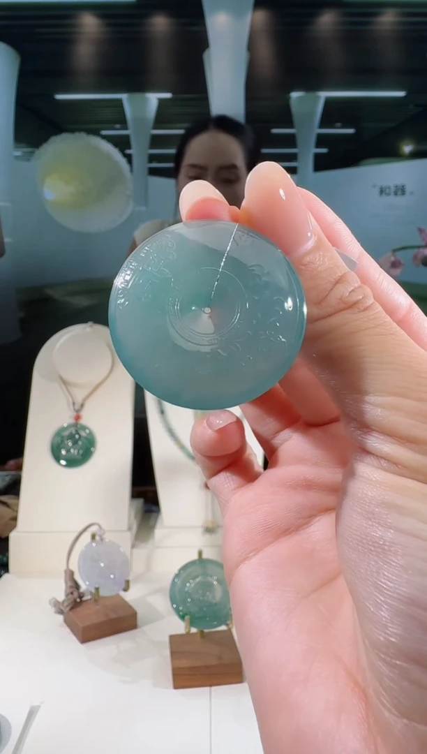 翡翠未镶嵌吊坠(不含链)平安扣多样性发一
