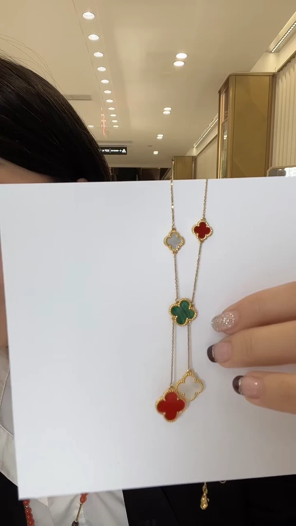 【闪购商品】玛瑙/玉髓颈饰18K金镶嵌项链