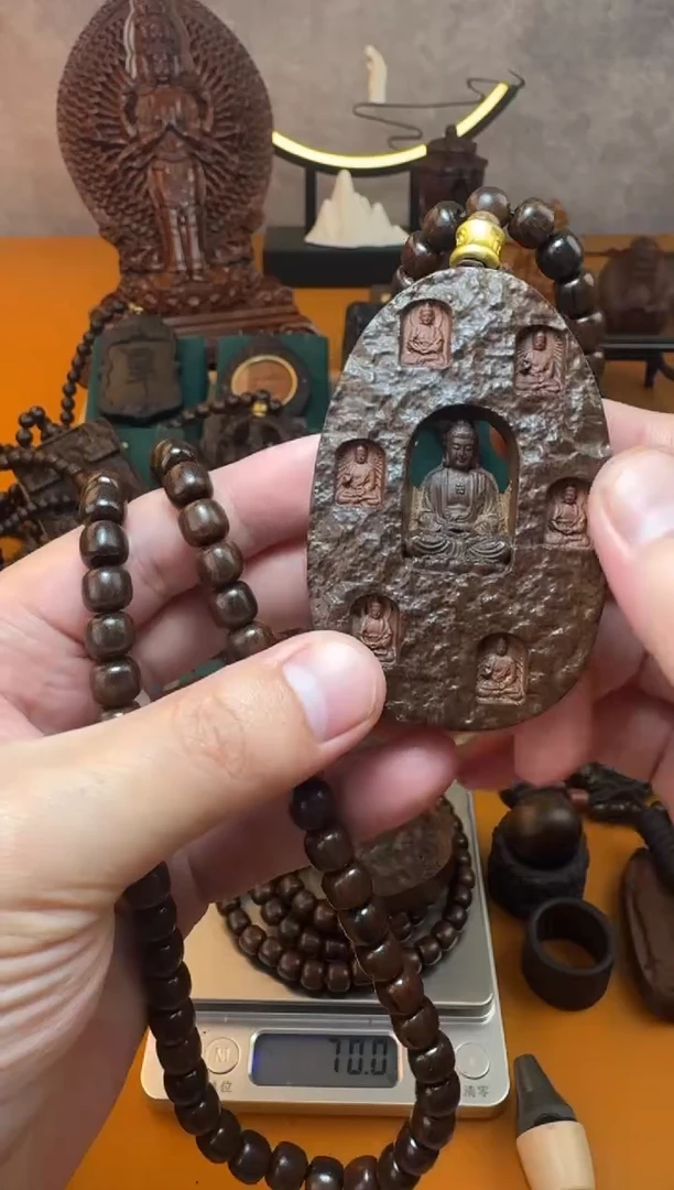 贡木吊坠《巴布亚贡木》万佛朝宗