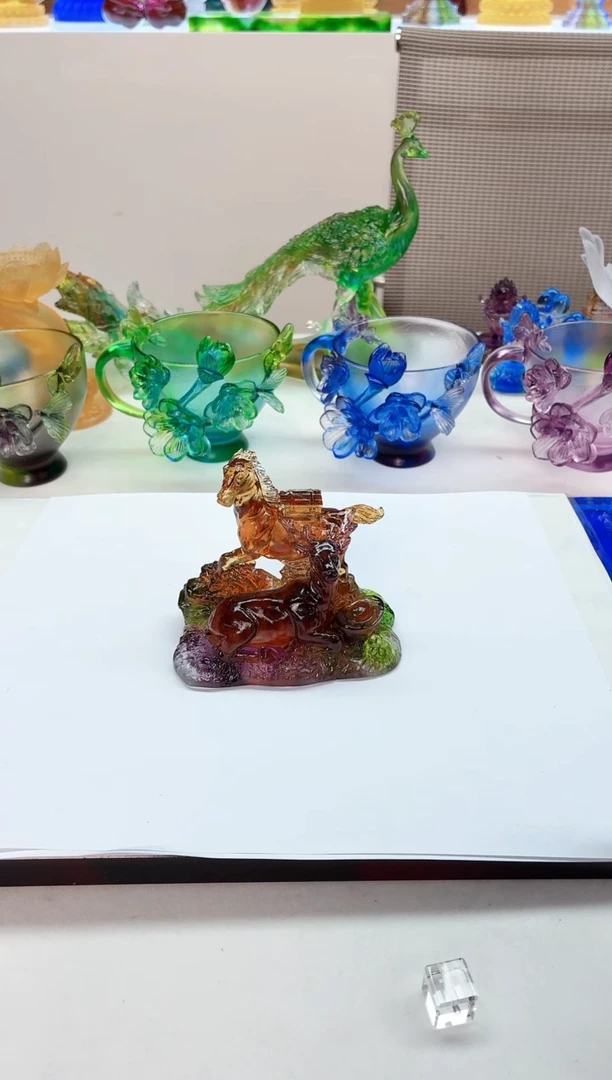 手工艺品琉璃彩色小马摆件8公分