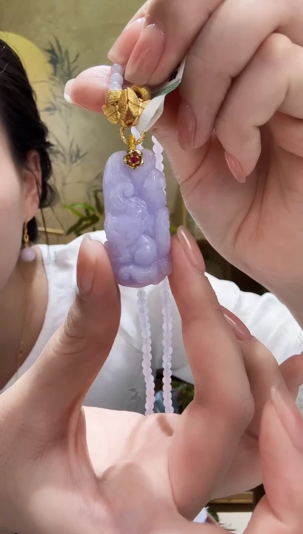 颈饰未镶嵌翡翠吊坠