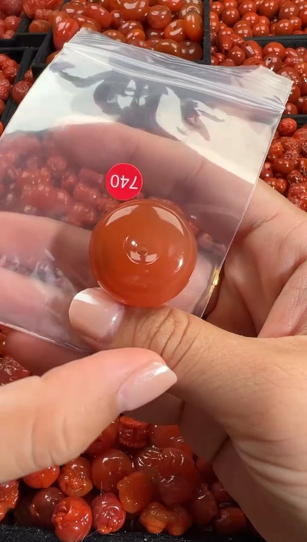 颈饰未镶嵌南红玛瑙1