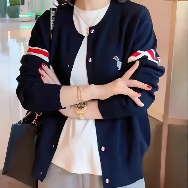 气质小狗刺绣针织女大码胖mm秋季款时尚洋气百搭外搭拼色开衫上衣