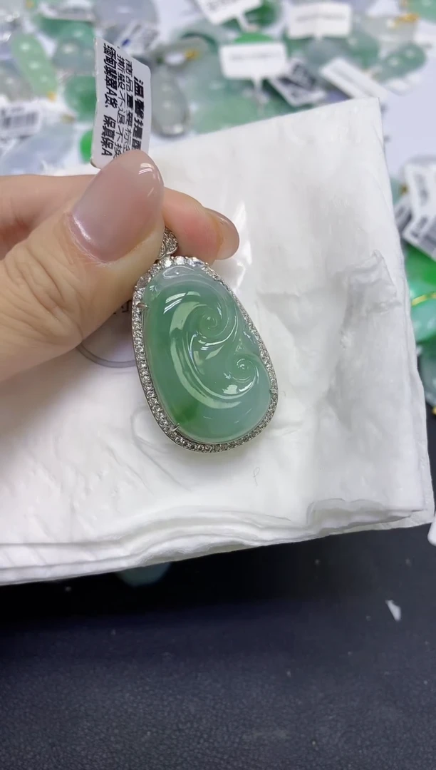 颈饰未镶嵌翡翠天然缅甸翡翠A货百元以上9元证书费自理