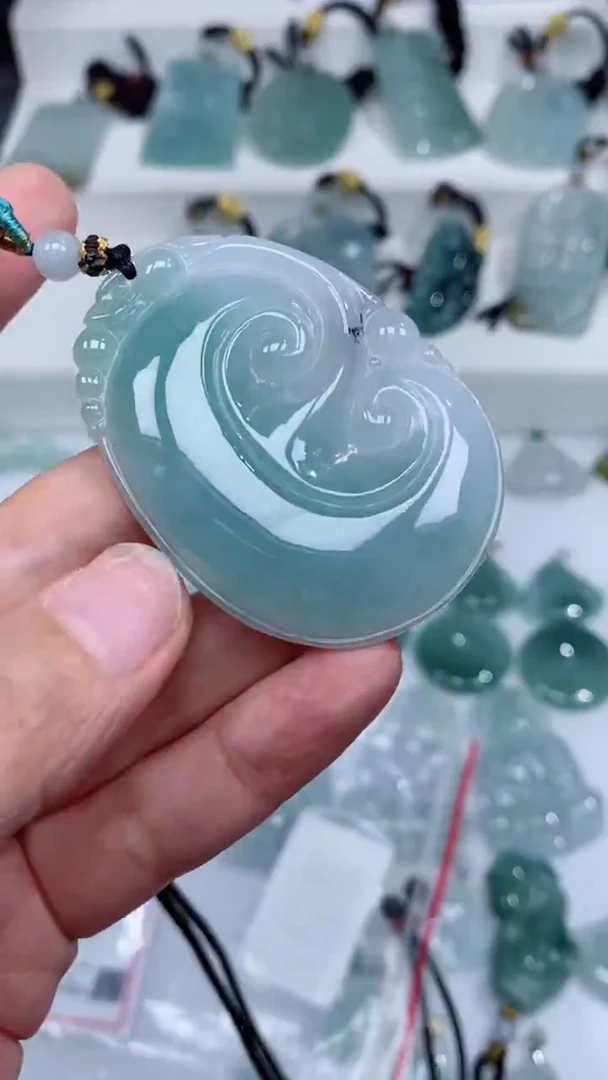 颈饰未镶嵌翡翠吊坠
