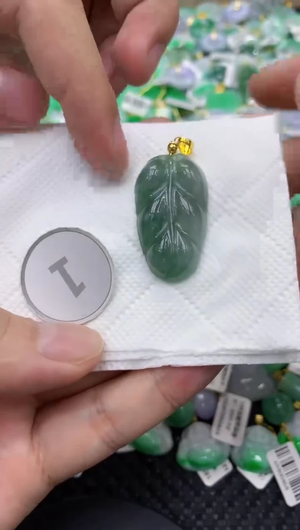 颈饰未镶嵌翡翠天然缅甸翡翠A货