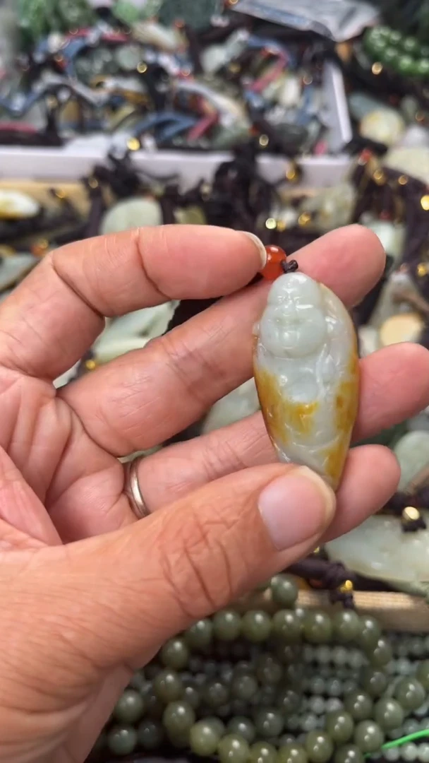 【闪购商品】和田玉颈饰未镶嵌多样性发货没有证书拍一发一有瑕