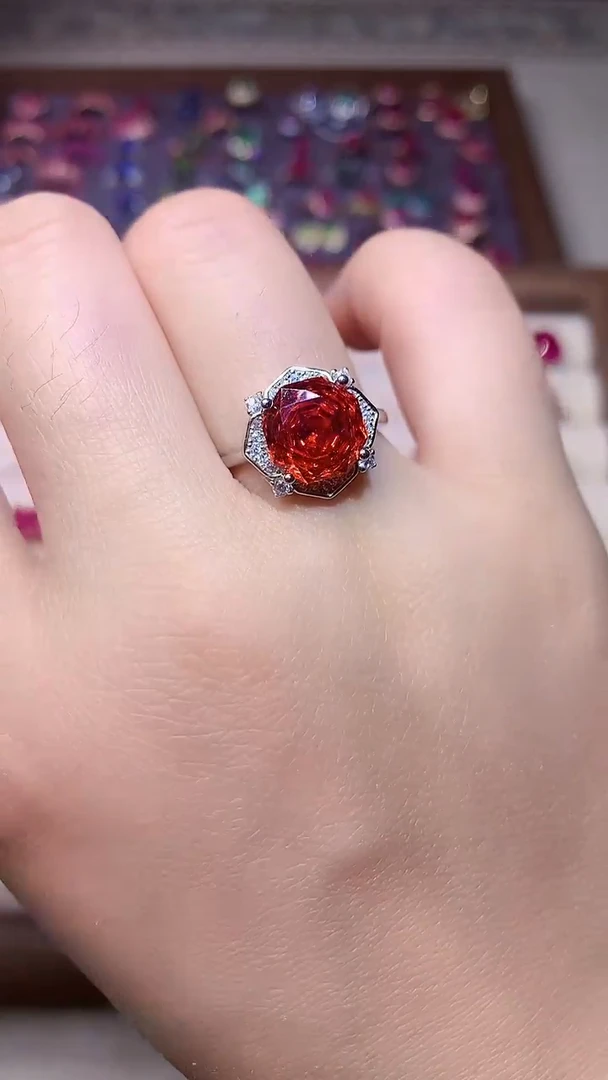 【闪购商品】彩色蓝宝石戒指银S925镶嵌....