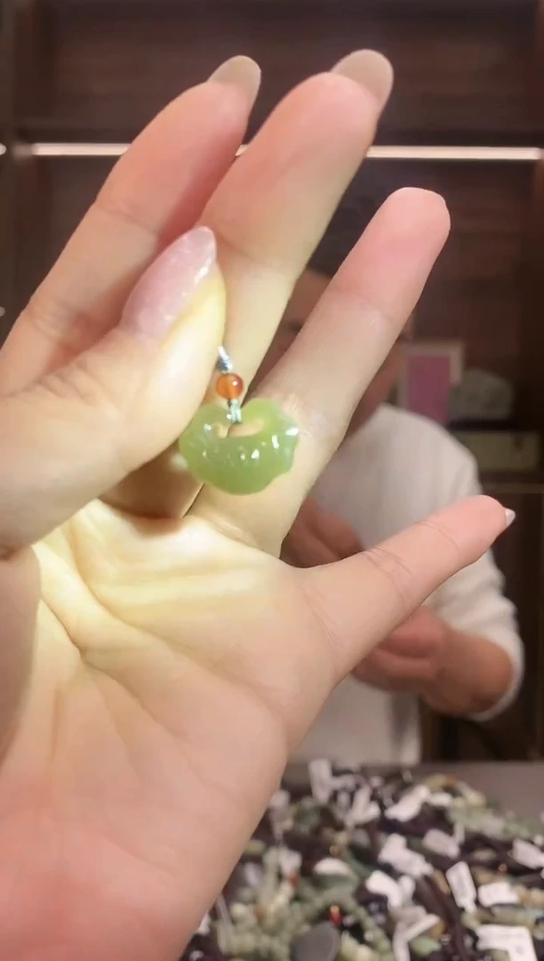 【闪购商品】和田玉颈饰未镶嵌多样性发货，拍一发一