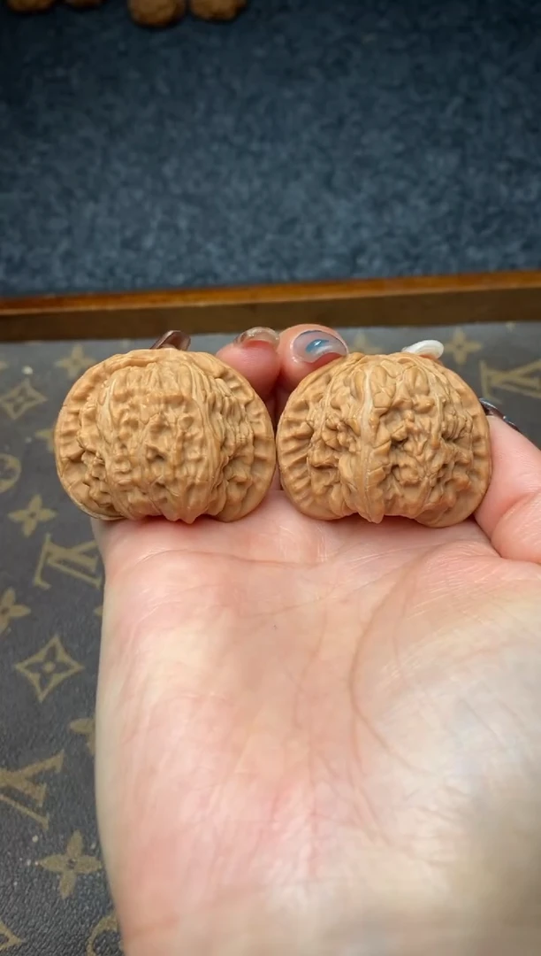 把件文玩核桃B25号42尺白狮子