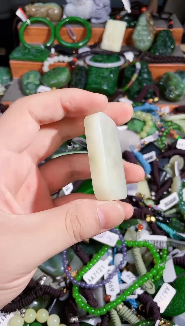 和田玉未镶嵌颈饰拍一发一