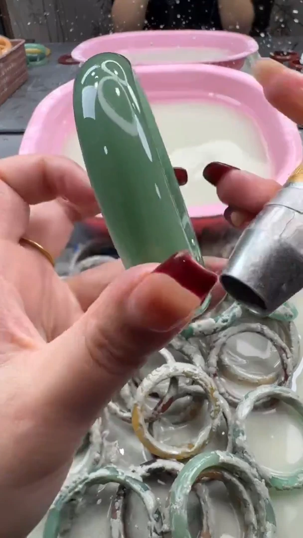 未镶嵌手镯石英质玉10 65