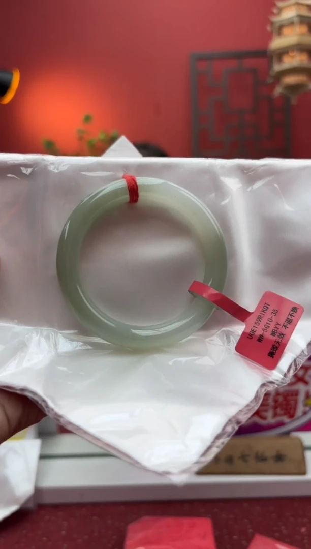 未镶嵌手镯（圆镯）翡翠翡翠手镯6
