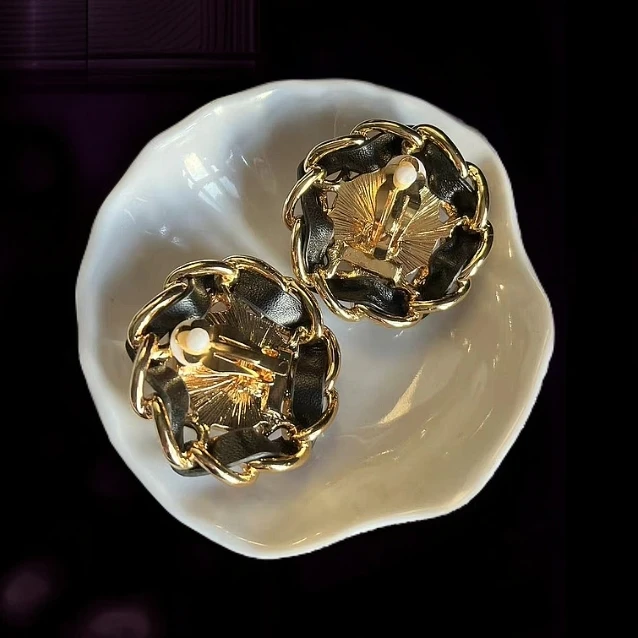 铜合金亚克力耳饰 【伊琳甄选】金香穿皮耳夹