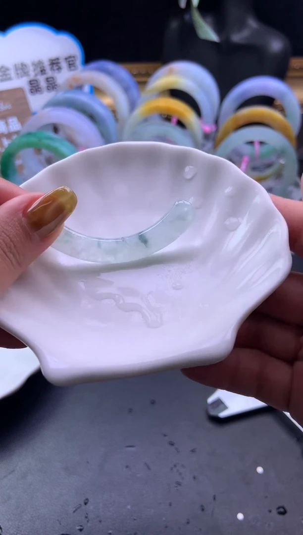 颈饰未镶嵌翡翠玉衡