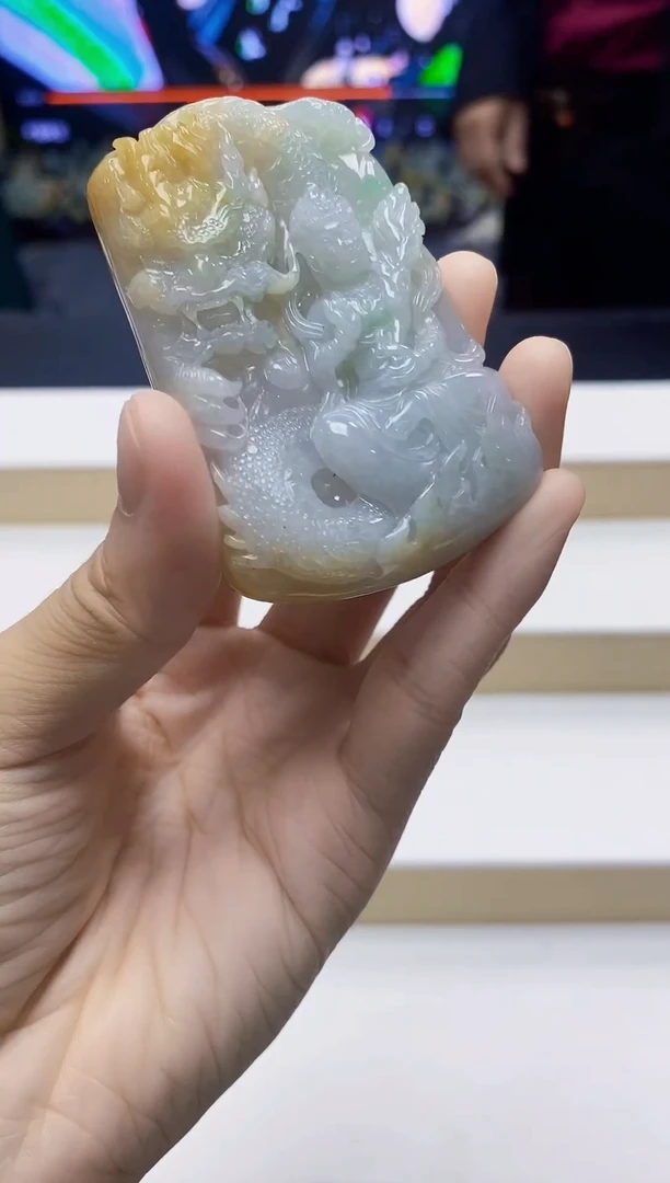 未镶嵌定制翡翠-毛货挂件16（赠珠链）