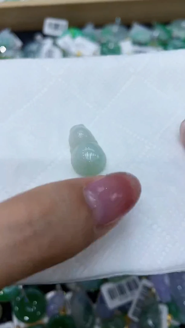 翡翠未镶嵌颈饰111111111111