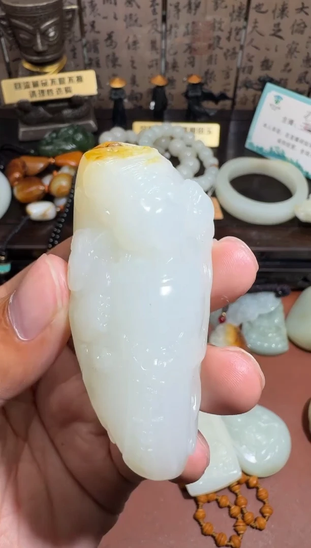 未镶嵌和田玉挂件和田玉
