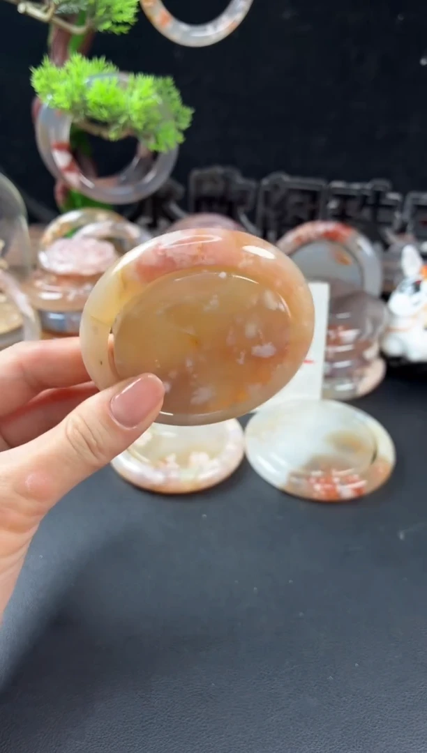 未镶嵌手镯（圆镯）石英质玉55