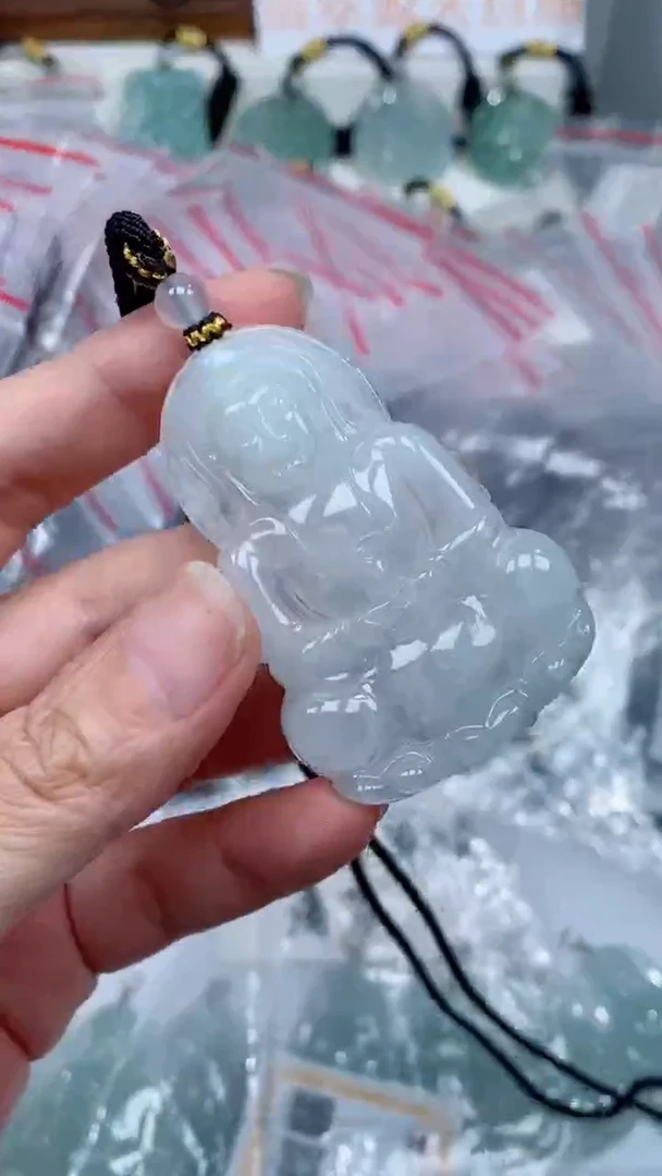 颈饰未镶嵌翡翠吊坠