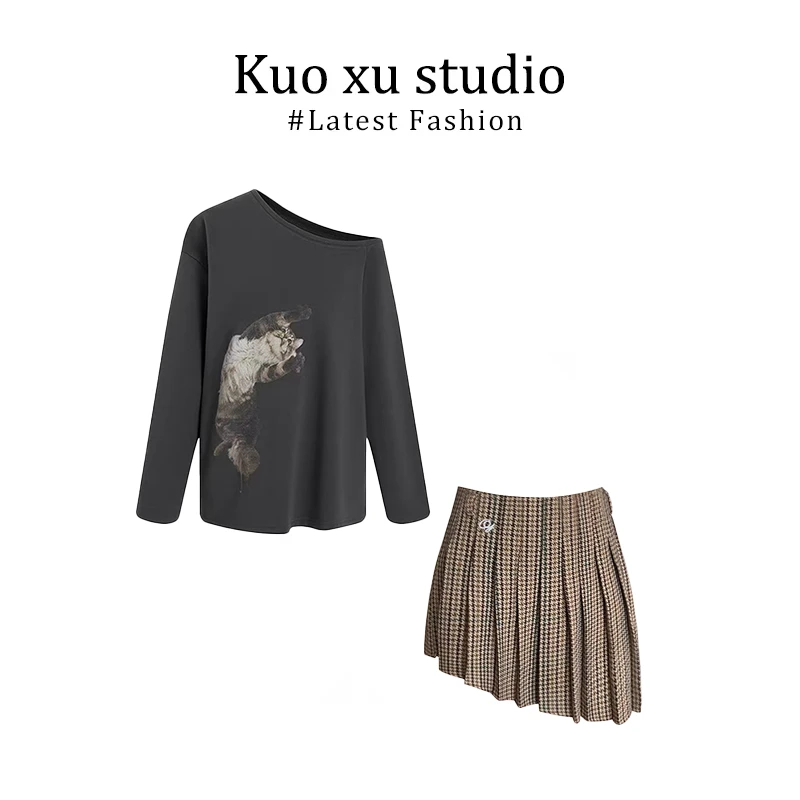 时尚斜领长袖宽松显瘦小猫印花慵懒风上衣轻奢风时尚休闲条纹短裙