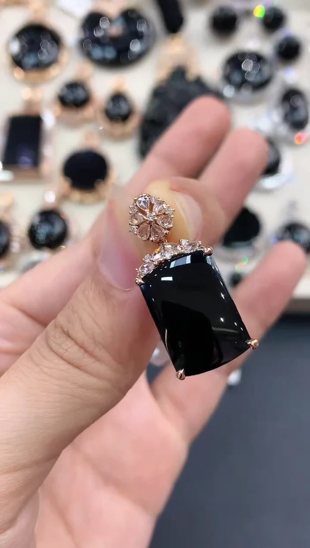 翡翠18K金镶嵌吊坠(不含链)C104