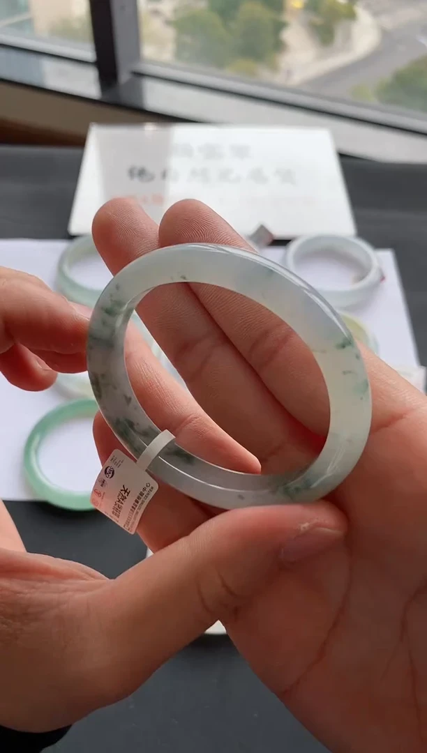 【闪购商品】翡翠手镯未镶嵌34号55.6*48.5*9.8*7.5