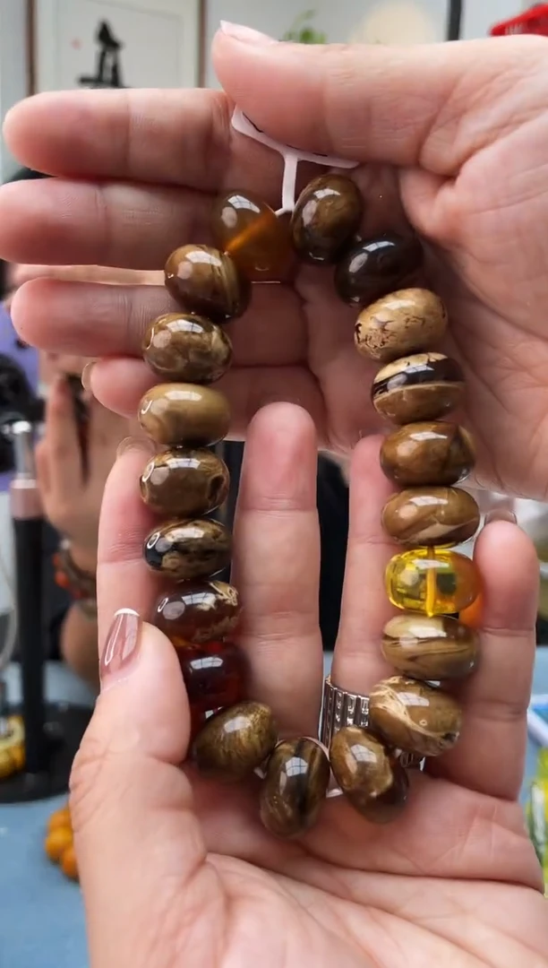 未镶嵌琥珀珠宝奇石039 17