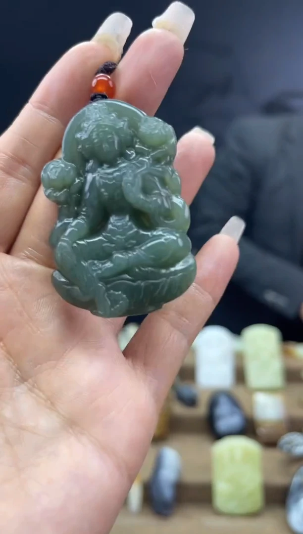 颈饰未镶嵌和田玉1