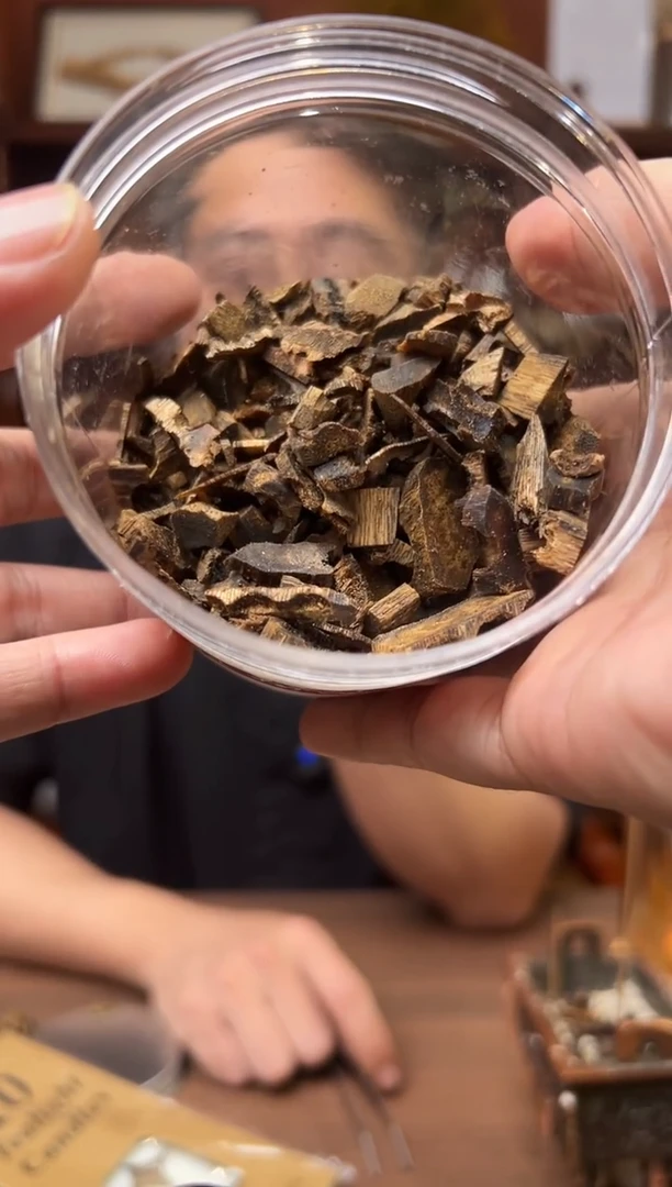 沉香沉香枕绿奇楠碎料200克，多样性发其一